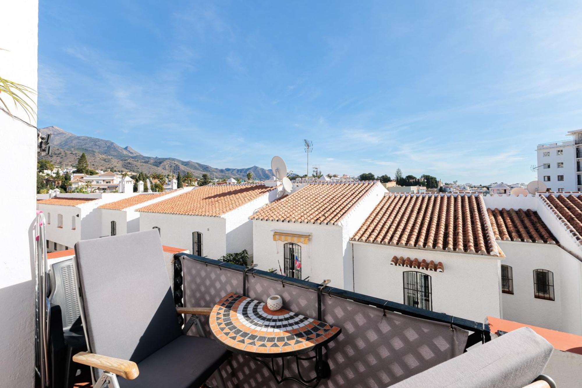 Cosy Apartment In Verano Azul Nerja Exterior foto