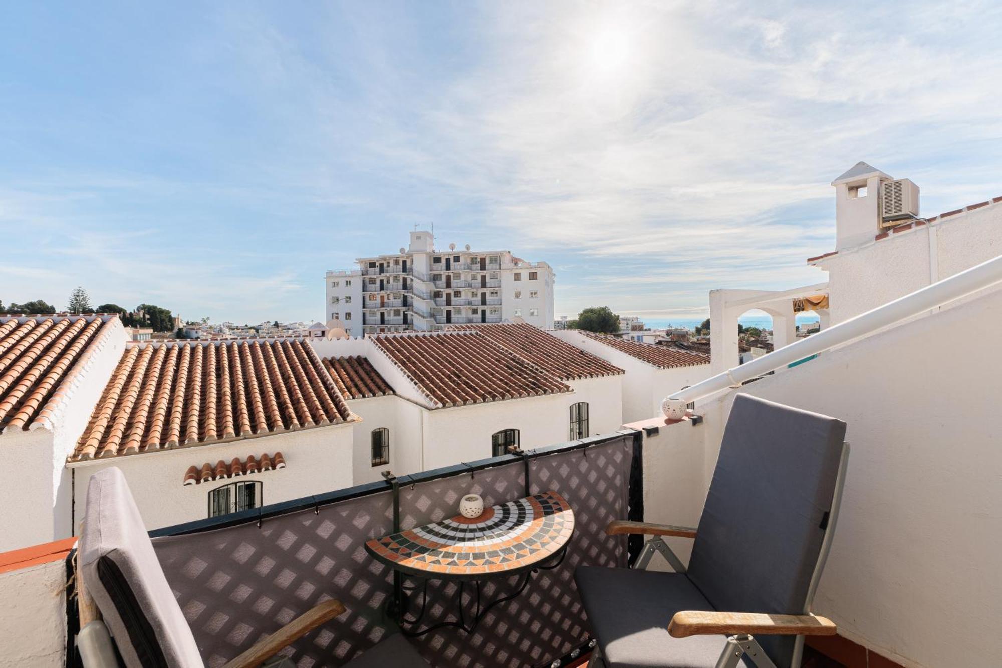 Cosy Apartment In Verano Azul Nerja Exterior foto